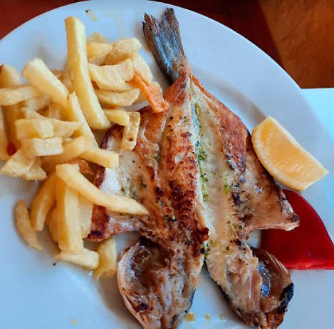  Mesón del Puerto plato de pescados