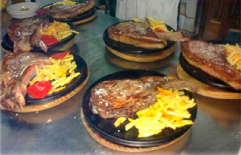 Mesón del Puerto platos de comida